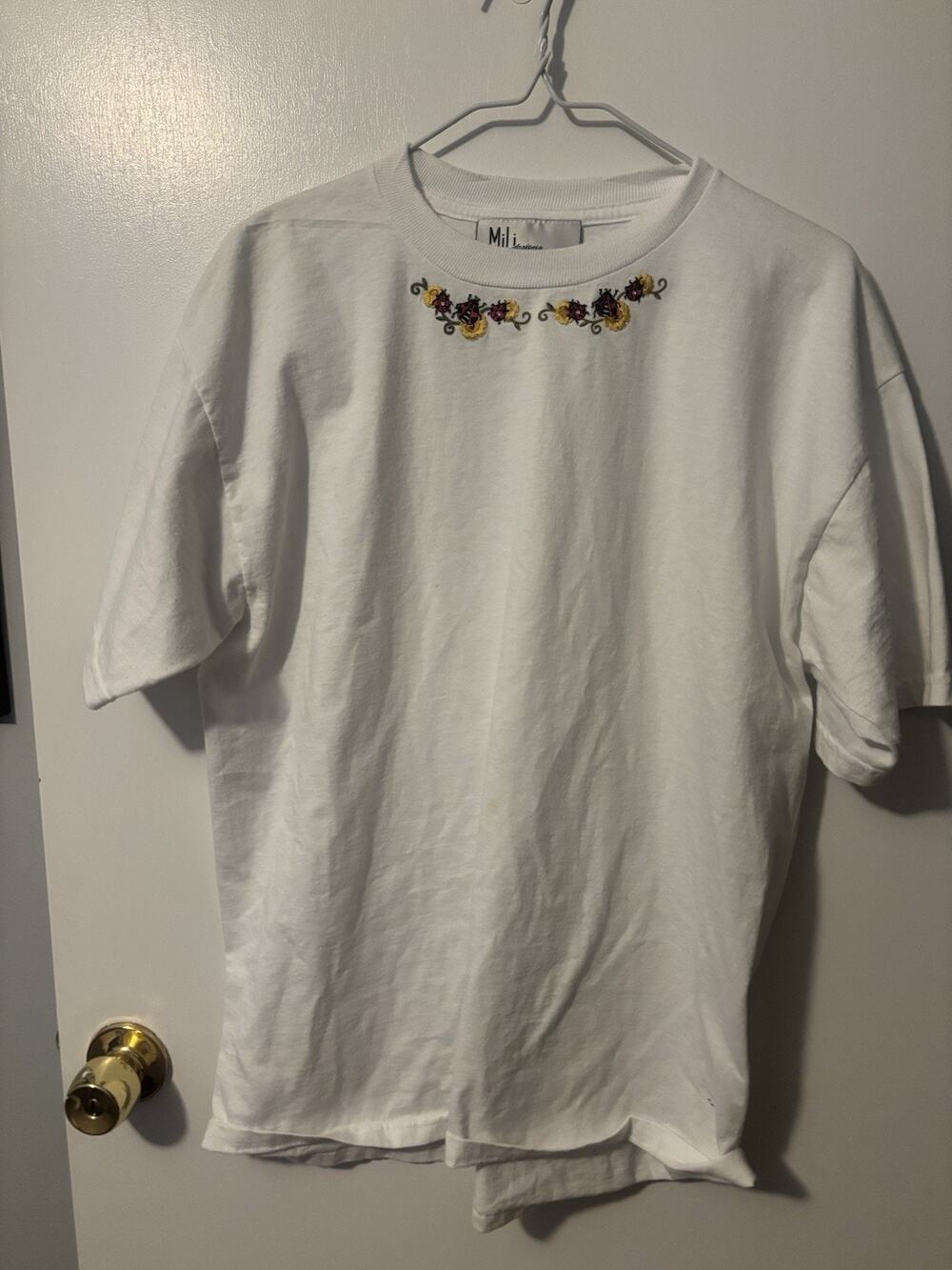 Vintage 90s Butter Mom Mili Designs Embroidered Casual Every Day Tee Large